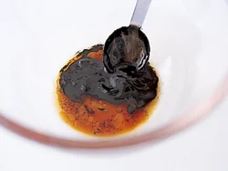 芝麻醤(チーマージャン)がなくても練りごまを使って香りとコクを出す