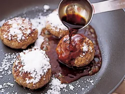 たれで蒸し焼きにすれば解凍と味つけが一度にできる