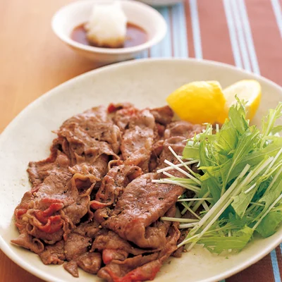牛薄切り肉の焼きしゃぶと水菜のおろしだれ