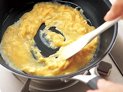 ここからゴムべらを使って！
