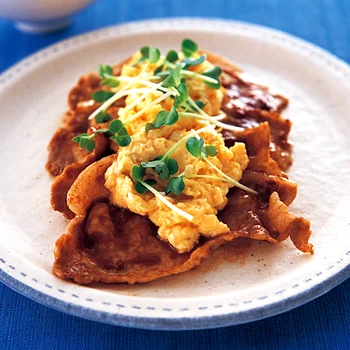 豚みそ焼きのスクランブルエッグ添え