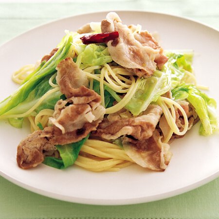 春キャベツと豚しゃぶのペペロンチーノ By鈴木薫さんの料理レシピ プロのレシピならレタスクラブ
