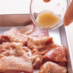 シンプルな下味で肉のうまみを引き出す