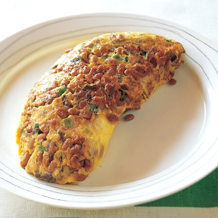 なめたけ納豆オムレツ By飛田和緒さんの料理レシピ プロのレシピならレタスクラブ
