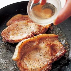肉の焼き加減は表7割、裏3割