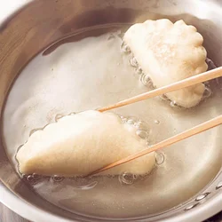 低温でじっくり揚げる