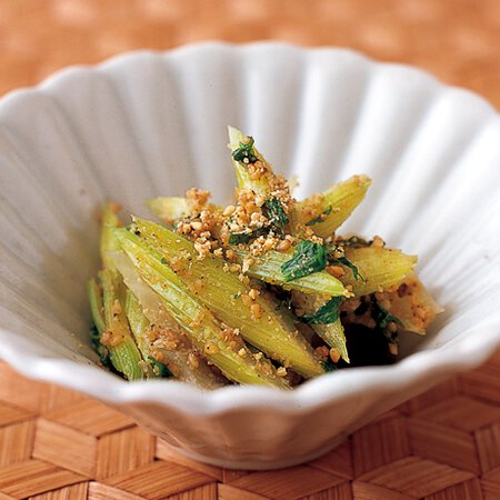 セロリのごま炒め By沼口ゆきさんの料理レシピ プロのレシピならレタスクラブ