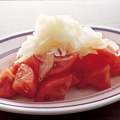 トマトと玉ねぎのサラダ