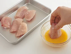 調味したころもなのでそのままでも食べられる。さめてもおいしいのでお弁当にも◎。