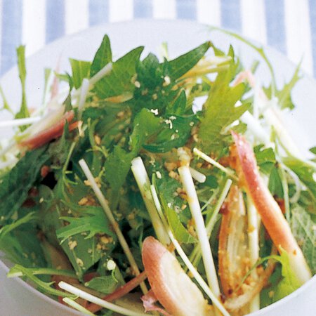 水菜とみょうがのサラダ By枝元なほみさんの料理レシピ プロのレシピならレタスクラブ