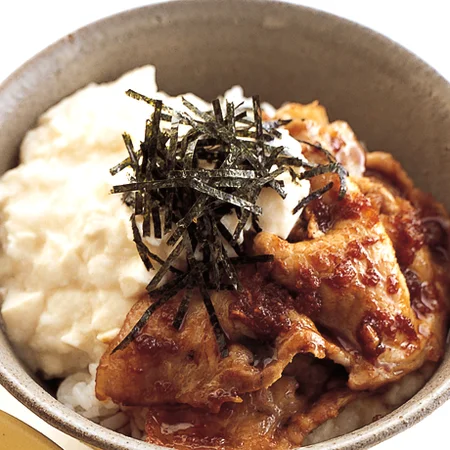 とろろ豆腐しょうが焼き丼