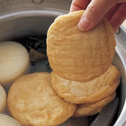 味がしみにくい素材から煮立てないように煮る