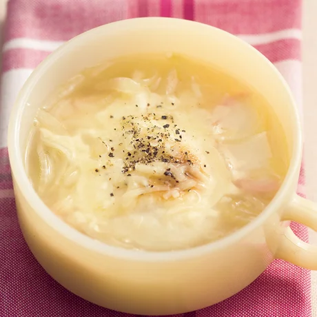 かまぼこもっチーズのオニオンスープ