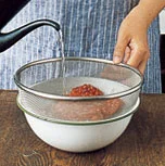 湯を使うとほぐしやすい