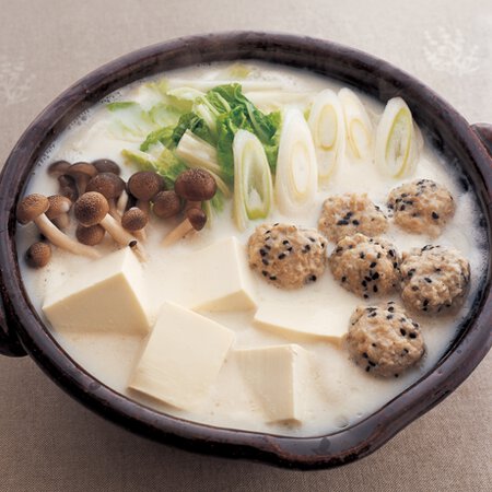 ごま肉だんご豆乳鍋 By吉田瑞子さんの料理レシピ プロのレシピならレタスクラブ