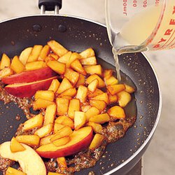 りんごのクレープ シュゼット風 By若山曜子さんの料理レシピ プロのレシピならレタスクラブ