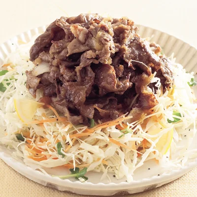 牛肉の玉ねぎソース炒め