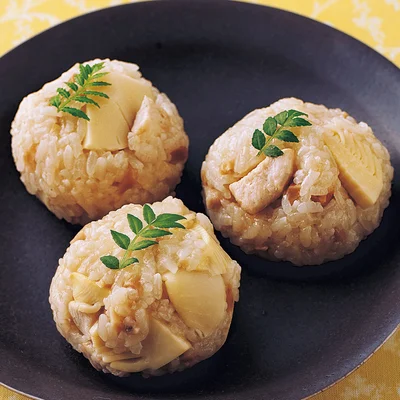 たけのこととりの中華風おこわ