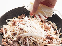最後にねぎを加えるとねぎの香りが立ち、中華風の仕上がりになる。