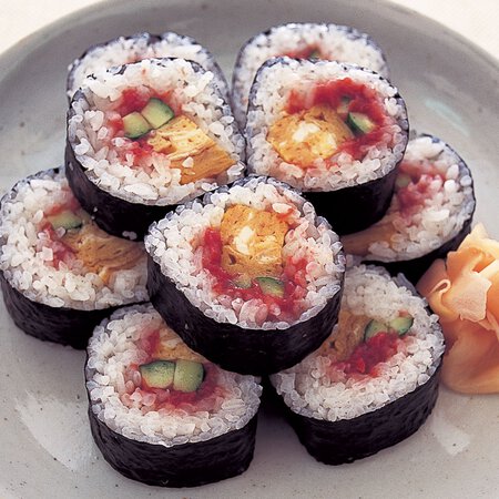 梅干しの太巻きずし By藤巻あつこさんの料理レシピ プロのレシピならレタスクラブ