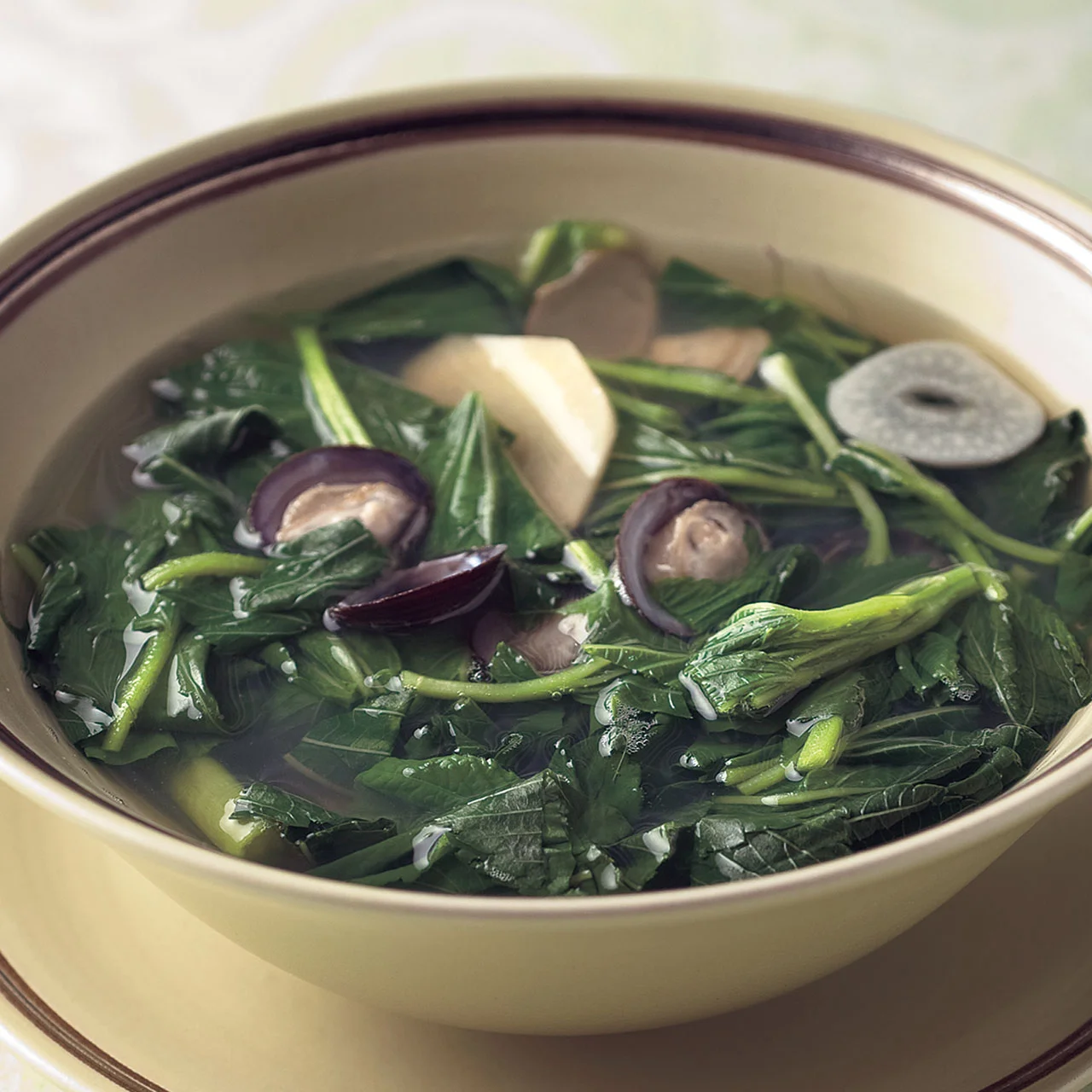 モロヘイヤとしじみのにんにくスープ