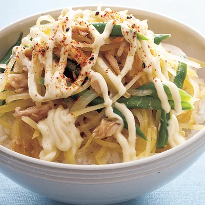 ツナとシャキシャキ野菜のマヨかけ丼
