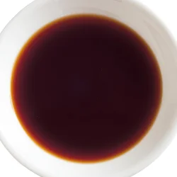 しょうゆに 少量のみりんを混ぜ、ひと煮立ちさせる ことでまろやかな味わいに