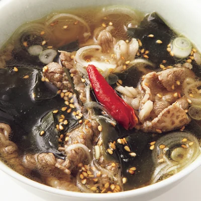 牛肉とわかめのスープ