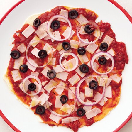 ロースハムとオリーブのピザ By飯塚宏子さんの料理レシピ プロのレシピならレタスクラブ