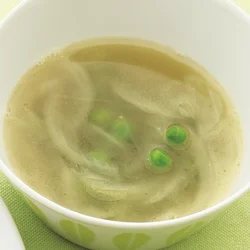 グリーンピースと玉ねぎのスープ