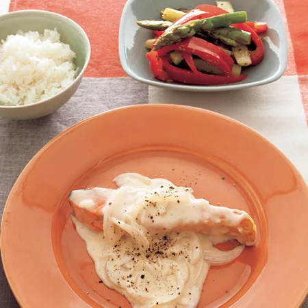 サーモンのクリーム煮＆夏野菜の温サラダ