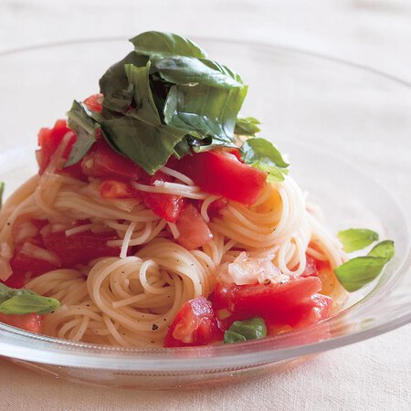 トマトの冷製パスタ Byワタナベマキさんの料理レシピ プロのレシピならレタスクラブ