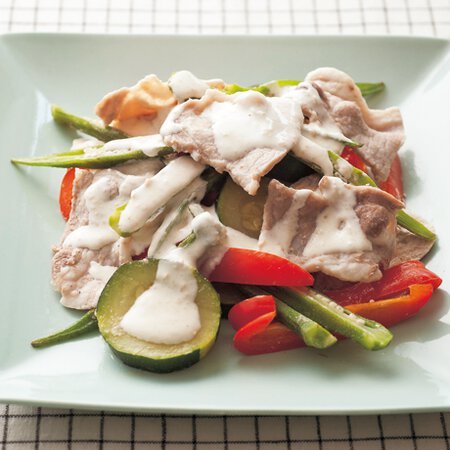 豚と夏野菜のフライパン蒸ししゃぶ By瀬戸口しおりさんの料理レシピ プロのレシピならレタスクラブ