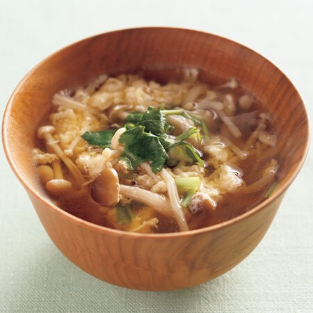 きのこたっぷりかきたま汁 By平井淑子さんの料理レシピ プロのレシピならレタスクラブ