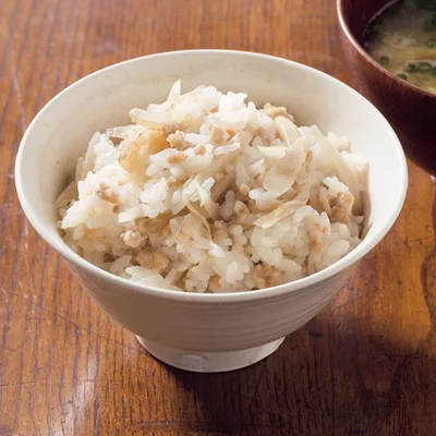 「塩かしわご飯」の太らない献立