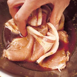 【笠原流「豚のしょうが焼き」の掟】其の一、肉はたれに漬け過ぎるな
