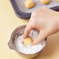 粉糖をまぶす
