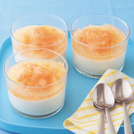 ヨーグルトのふるふる2層ゼリー By若山曜子さんの料理レシピ プロのレシピならレタスクラブ