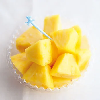 パイナップルは、爽やかな酸味の果物。カットしたものなら扱いもラク。