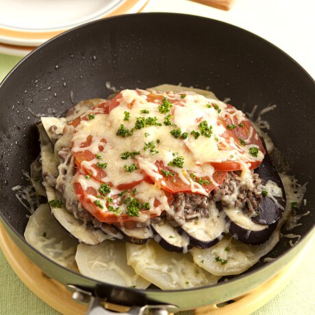 ひき肉となすのフライパングラタン Byきじまりゅうたさんの料理レシピ プロのレシピならレタスクラブ