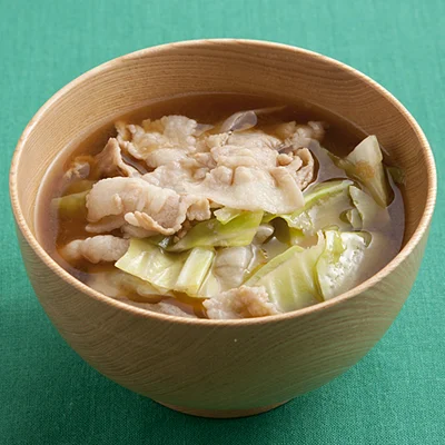 豚とキャべツのみそ汁