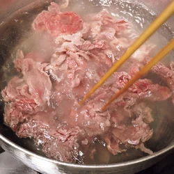 牛肉は霜ふりしておけ