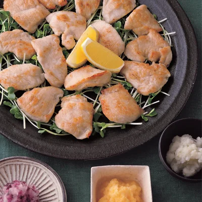 とりむねソテー三色おろし