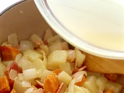 あさりと野菜のうまみで、奥行きのある味わいに
