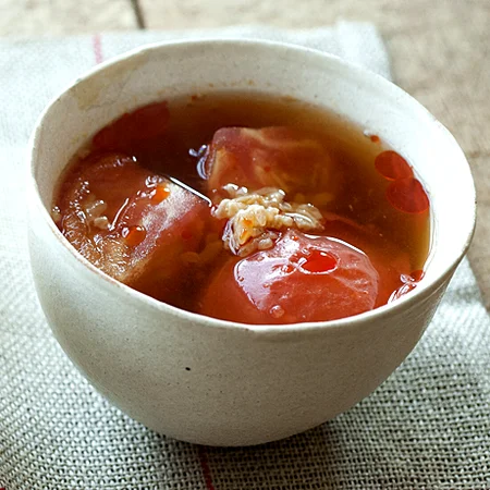 トマトのしょうゆ麹スープ