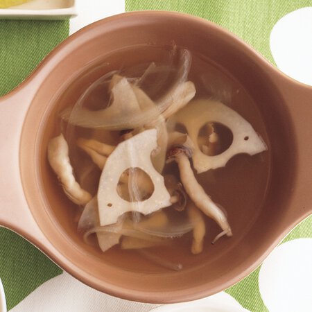 れんこんときのこのコンソメスープ By外処佳絵さんの料理レシピ プロのレシピならレタスクラブ