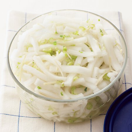 大根の塩漬け By藤井恵さんの料理レシピ プロのレシピならレタスクラブ