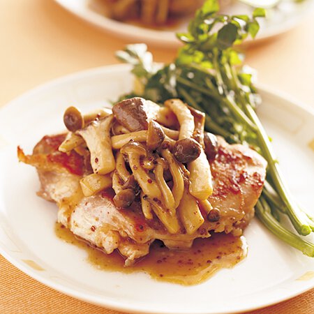 チキンソテー たっぷりきのこソース By下条美緒さんの料理レシピ プロのレシピならレタスクラブ チキンソテー たっぷりきのこソース By下条美緒さんの料理レシピ プロのレシピならレタスクラブ