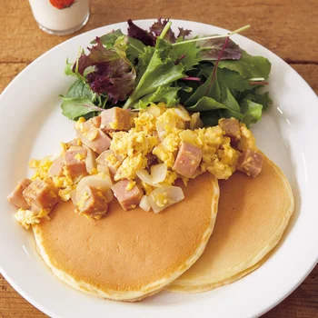 ランチョンミートエッグのパンケーキ