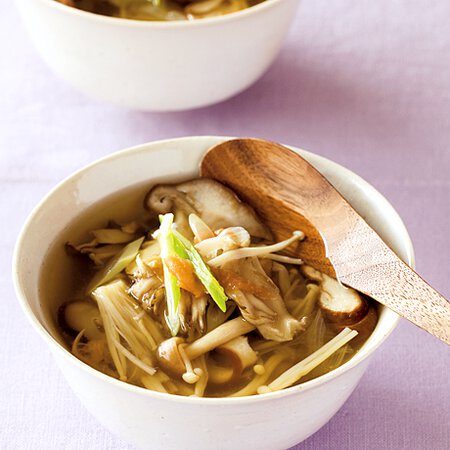 干しきのこと長ねぎのスープ Byワタナベマキさんの料理レシピ プロのレシピならレタスクラブ